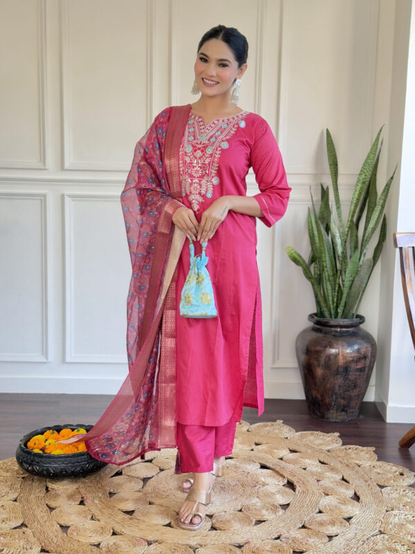 AVISHA EMBROIDERY GADHAVAL KURTI SET - Image 3