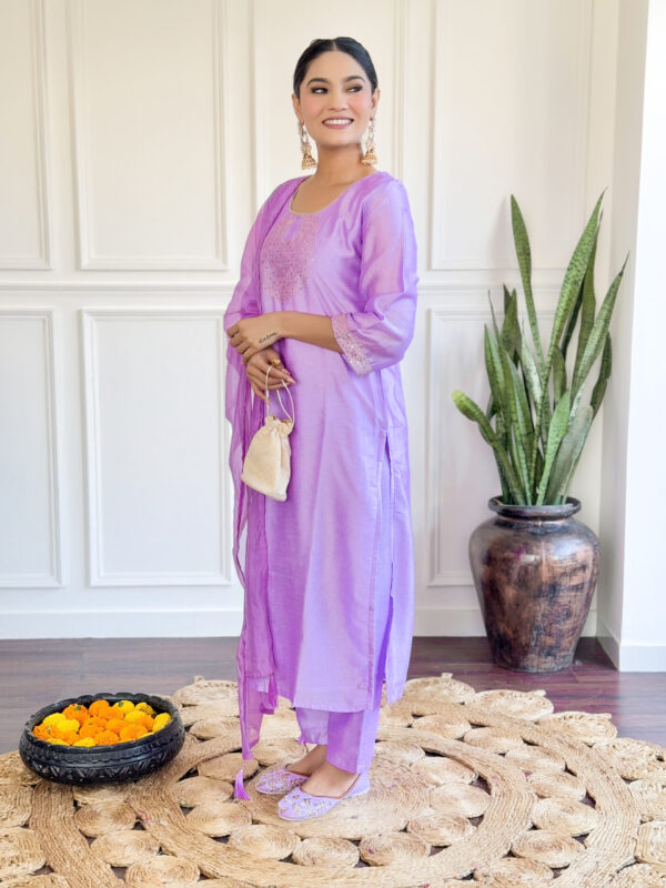 KAVERI Purple Chanderi Embroidered Work Salwar Suit - Image 4
